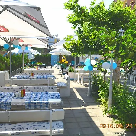 Хотел Prestige House 3*